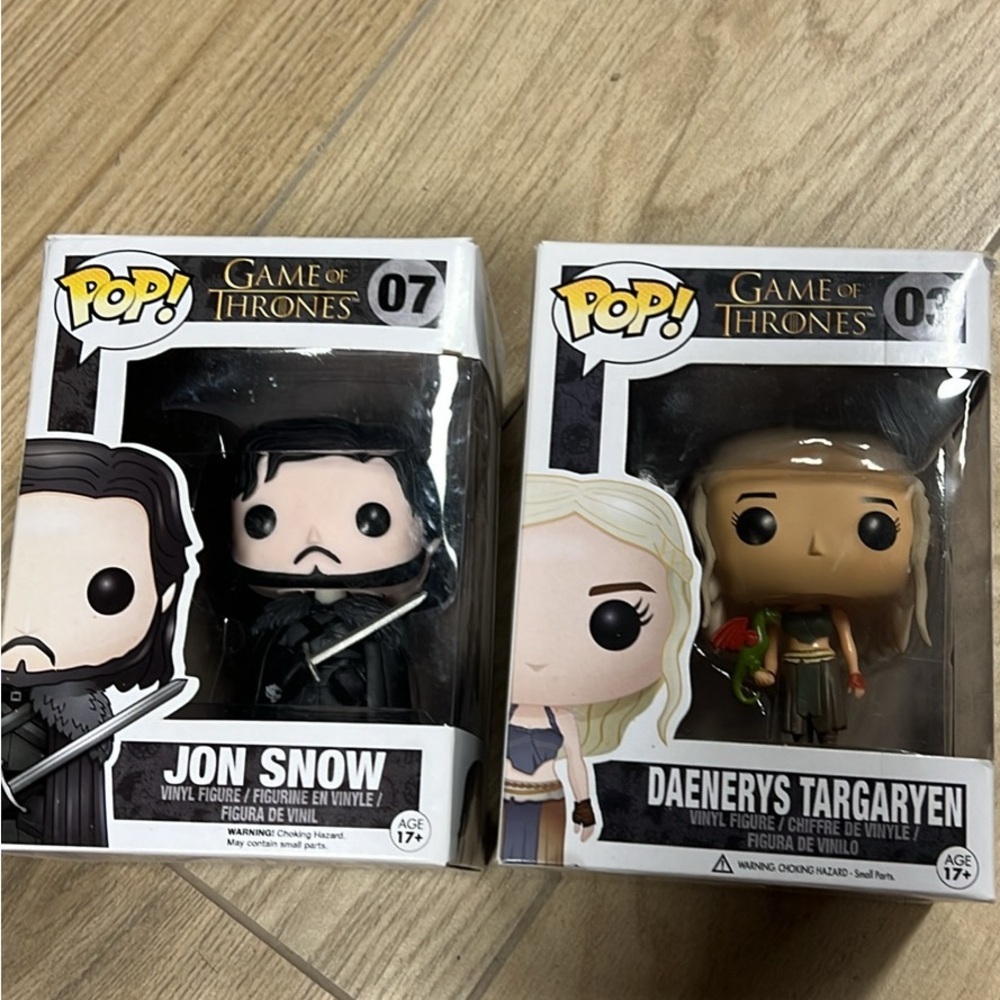 Game of Thrones Pop! Vinyl Figures - Jon Snow and Daenerys Targaryen